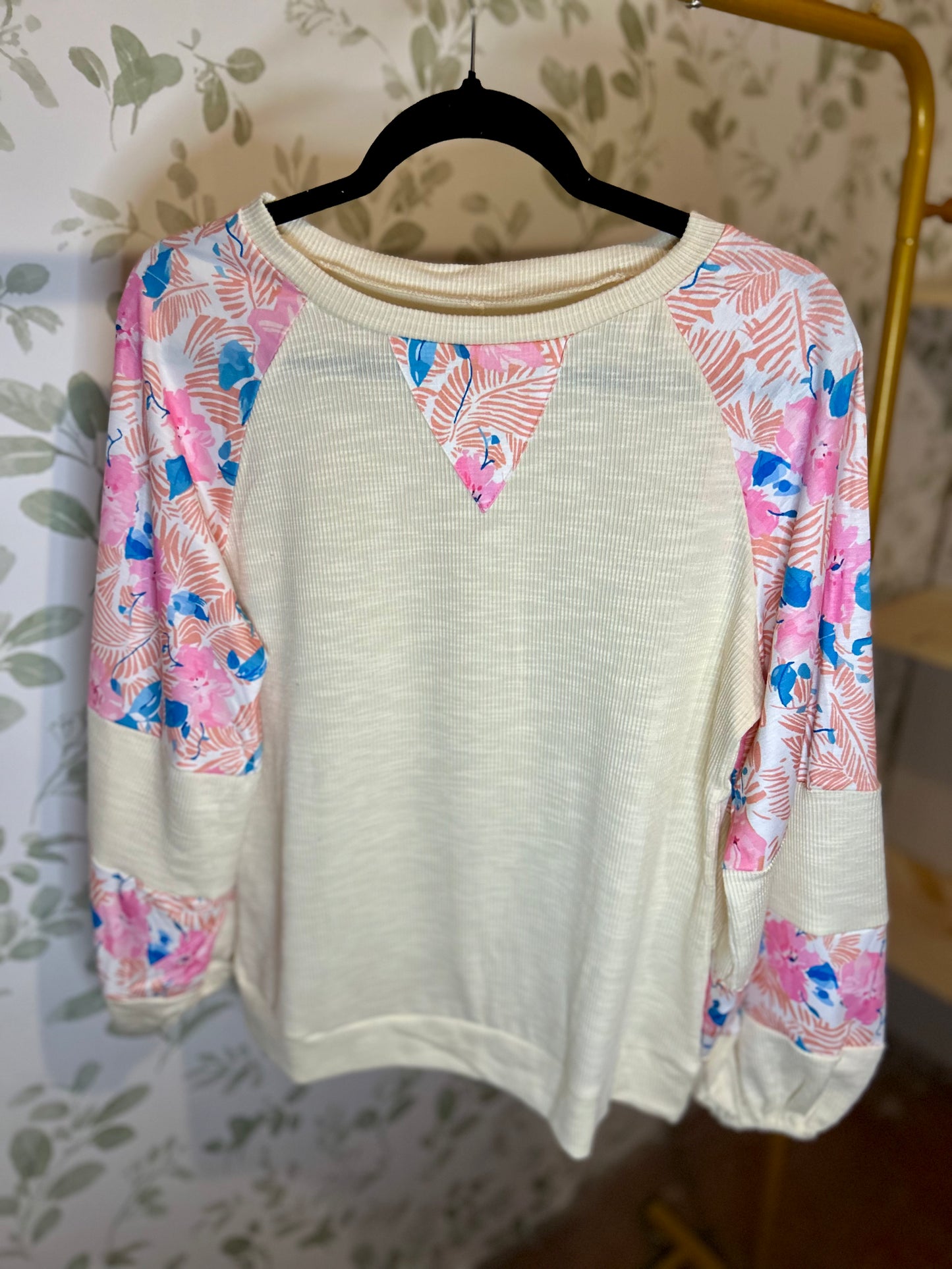 Textured Floral Balloon Sleeve Blouse