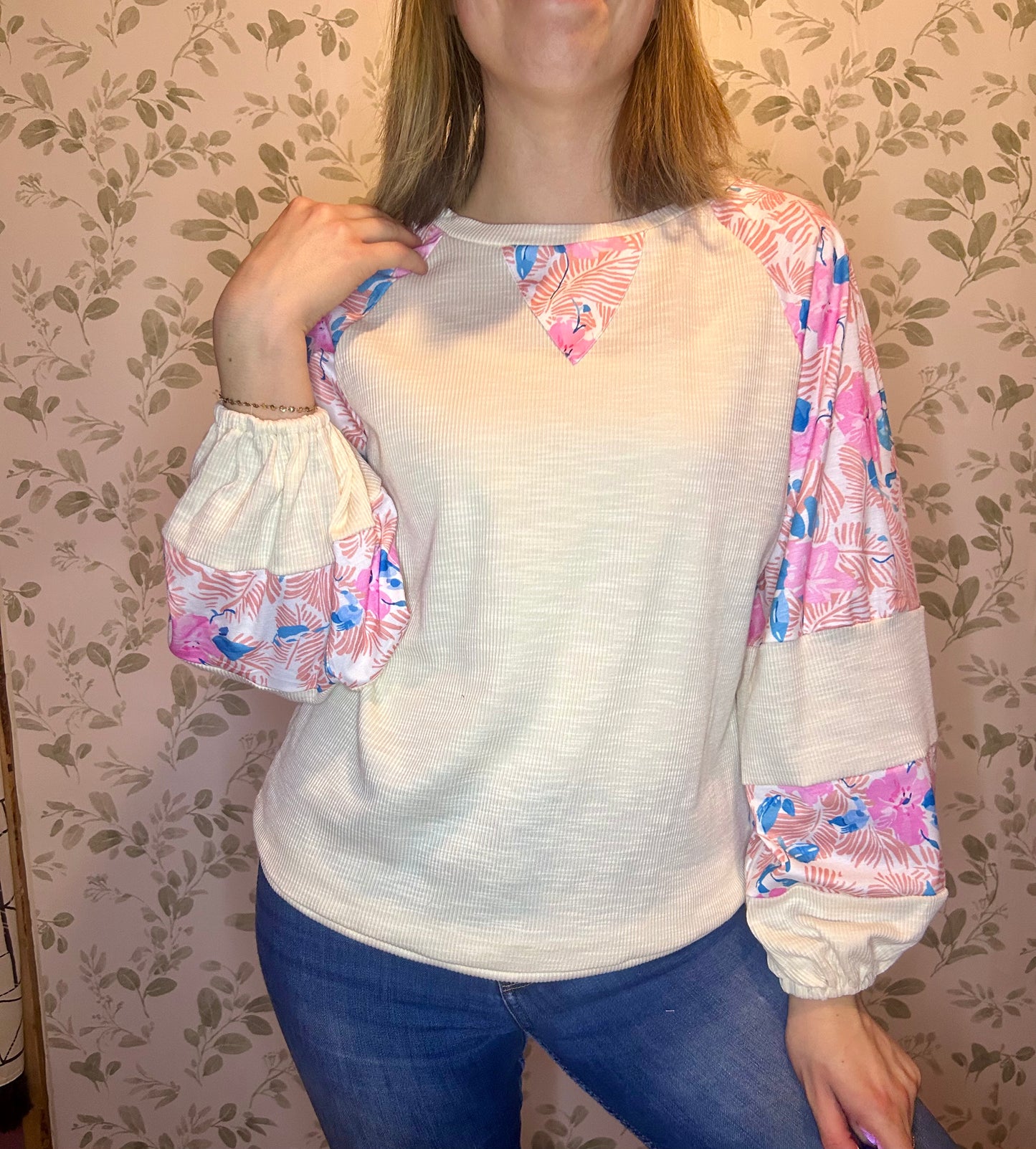 Textured Floral Balloon Sleeve Blouse